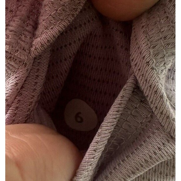 Lululemon‎ Women’s Lilac Short Sleeve Shirt W/ Ruffles Sz 6 - Picture 6 of 9